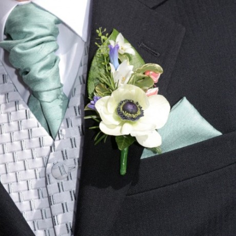#sliderCaption10 Anemone wedding buttonhole design