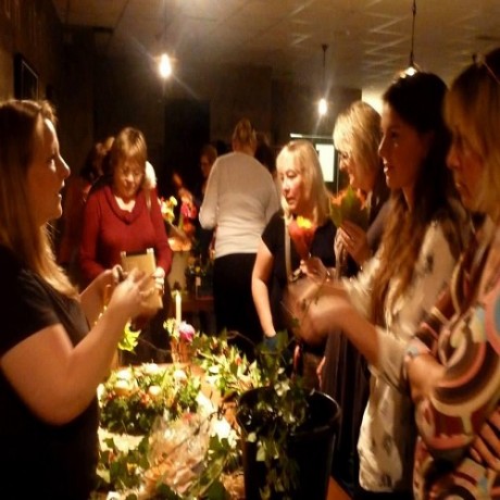#sliderCaption3 Eden Flower School taster evening in action